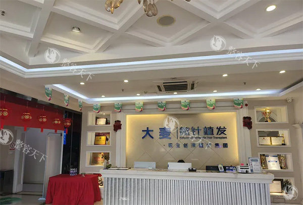 成都大麦植发医生介绍，官爵银/蒋任才/邹建红/王小平等植发医生很出色！