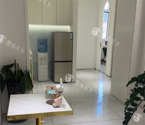 大连熙朵植发价格表更新：毛发移植7800元起、头发加密7500元起、头皮修复3800元起