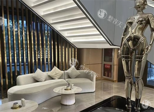 杭州星璨整形是正规医院吗？是的，从医院资质|整形技术|医师队伍|整友口碑来看都正规