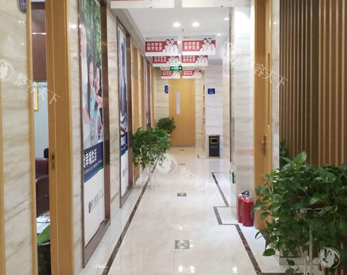 合肥曙光植发技术特点公开，看展毛发移植方式齐全收费合理满意度高！