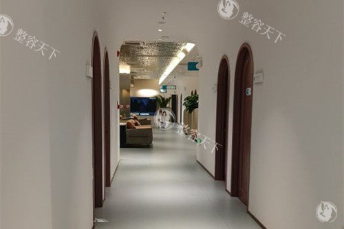 洛阳缔莱美整形收费标准大放送！隆鼻2980元起、吸脂瘦身3999元起、微整形1680元起！