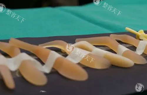 硅胶隆鼻假体照片 硅胶隆鼻假体照片