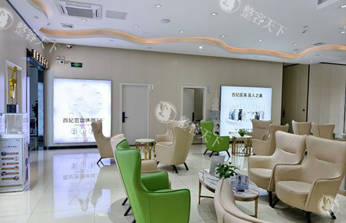 东莞西妃整形2025年收费价格表更新：双眼皮5500+隆鼻6800+自体脂肪隆胸12800+都划算！