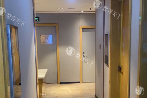 保定蓝山医疗美容医院地址在哪？全攻略发布：位置、路线、预约电话、服务、特色项目一网打尽~