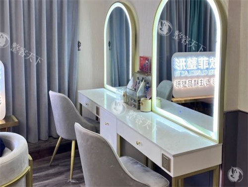 泉州欧菲医疗美容门诊地址在哪里？丰泽区宝洲路！万达商圈核心，交通便利、乘6、8、15公交车可达！