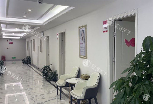 惠州韩妃医疗美容收费价格表公开， 双眼皮6000+隆鼻9800+丰胸20000+点击了解！