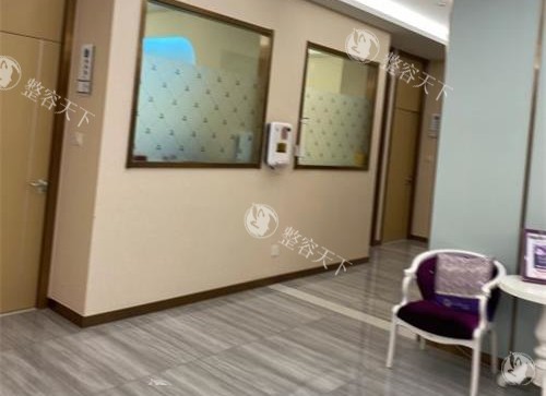 烟台曙光医疗美容医院地址在哪？位于经济技术开发区！在大转盘西北角、位置好找、口碑良好~
