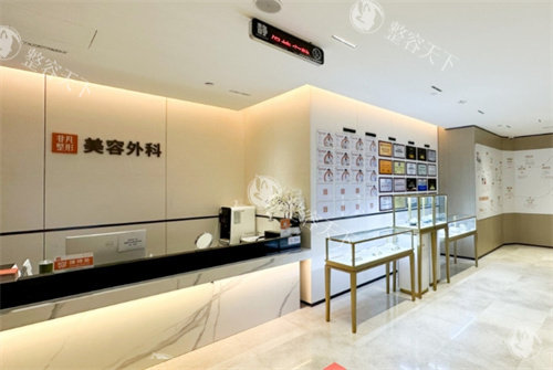 深圳非凡梅够明怎么样？20年经验，专注生态鼻雕+内窥镜隆胸，个性化定制精细自然，切口把控复原快！​