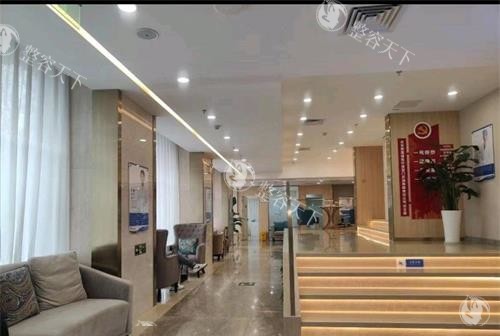 北京碧莲盛植发医院是正规的吗?国内大型连锁植发品牌|专有S.H.T专有技术|口碑非常好