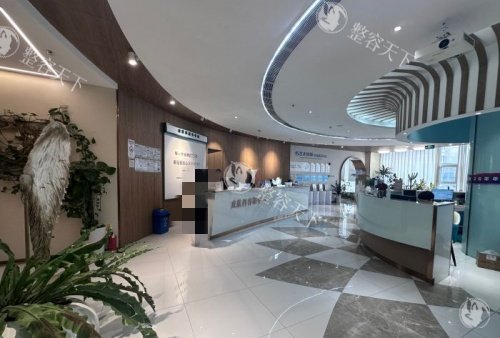 成都恒博天姿做啵啵唇手术怎么样？李烈院长第五代脂肪填充技术/价格亲民性价比高/术后改善快！
