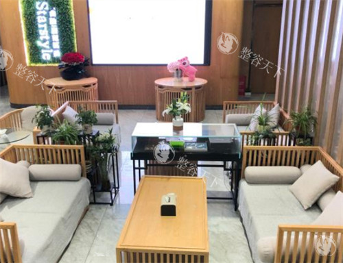 邯郸曲胜星范医疗美容价格表曝光，双眼皮5880+隆鼻6800+丰胸8800+都不贵！