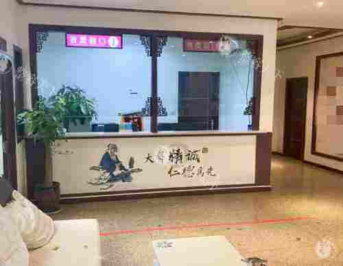 重庆华肤植发怎么样？技术稳、服务细、实例多，发友反馈结果挺安心