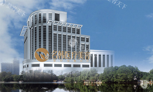 福州名韩整形隆鼻怎么样？他家做隆鼻不仅技术出色/经验多/口碑好，而且收费也不高
