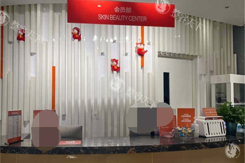 重庆美仑美奂整形医院价格表查询，双眼皮3400起/隆鼻9800起/乳房下垂矫正20000起！