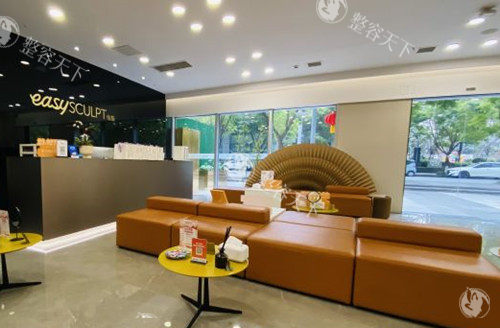 成都怡脂医院吸脂怎么样？特色脂肪专科整形医院深度解析！