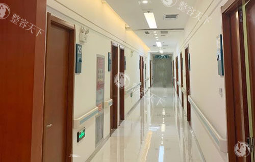 石家庄天伊美医疗美容收费真不贵，2025年做双眼皮4000+隆鼻5000+丰胸9800+都划算！