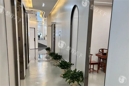 武汉恒美整形医院价格表查询，双眼皮3800起/隆鼻9800起/私密紧致6800起！