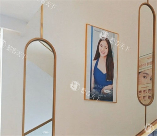 武汉月目医疗美容怎么样好吗，轻医美和眼睛整形做的好！