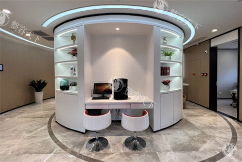 广州中家医家庭医生玻尿酸多少钱？2025价格表更新！伊婉450元起/支，乔雅登、艾莉薇这样选！