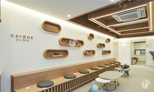 韩国dayone江南站店预约方式与优惠活动：轻松预约，享受优惠