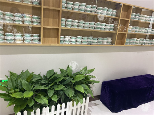 宁波哪些医院可以打玻尿酸？艺星/美莱/鄞悦纤姿/好漾/颜蕾都不错很出名的轻医美机构