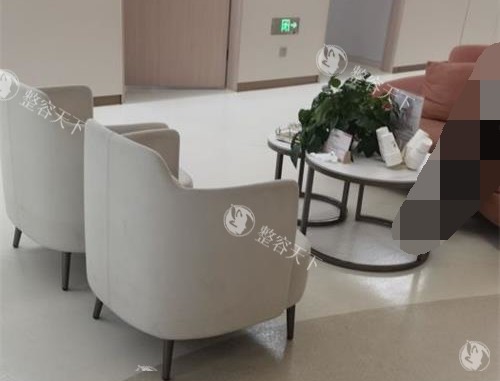西安付丹凤医生怎么样？专攻私密整形：小阴唇缩小/阴道收紧术口碑佳，1.8万起自然复原快！