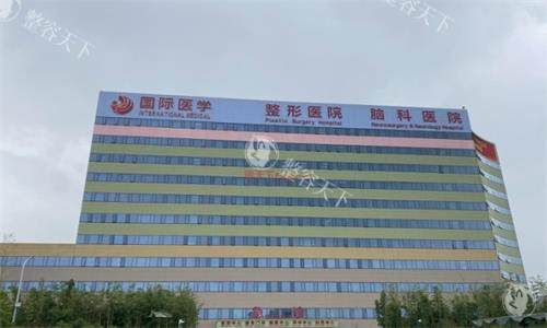 西安杨万忠鼻修复技术靠谱吗？20年经验专攻高难度修复，自体软骨精·雕自然鼻型，口碑认可疤痕隐蔽！