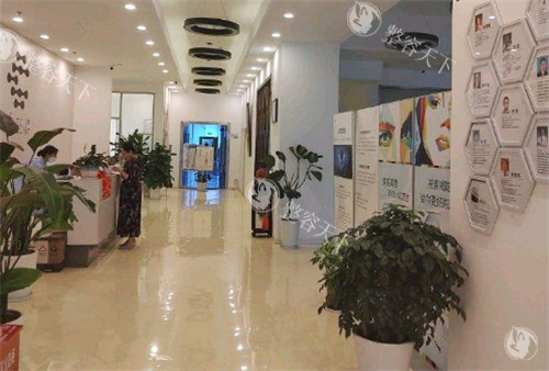 昆明青丝植发是正规医院吗？西山区800㎡专科诊疗空间，6大技术解决脱发难题