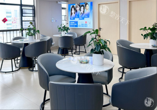 四川友谊医院腋臭科正规吗？专科医生团队+规范流程，术后结果大公开！