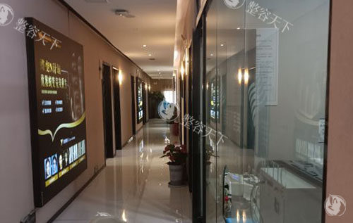 怀化美蒂珂医疗美容价格表曝光，双眼皮2680+隆鼻9800+假体隆胸17800+都受欢迎！