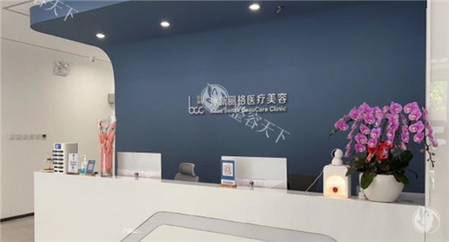 北京冰新丽格做拉皮手术怎么样？隋冰15年经验专攻面部年轻化，切口隐蔽2cm，提拉苹果肌法令纹超明显！