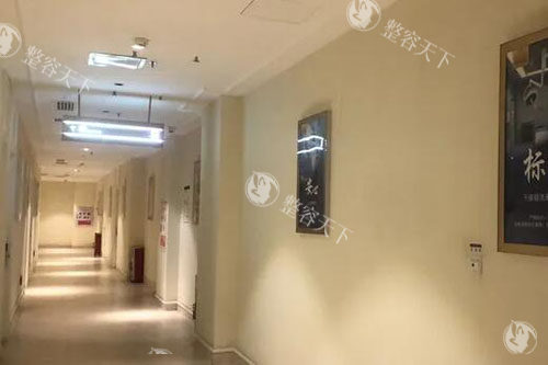 衡阳美莱双眼皮谁做好？胡乔院长25年专研双眼皮口碑爆棚：零疤痕技术+个性化设计，性价比之选！