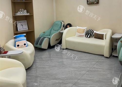 想知道重庆军美整形医院吸脂怎么样？技术、医生、价格全揭秘，让你吸脂不踩坑！