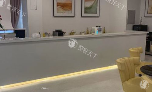 查价指南！淮安佳妍整形医院收费标准一览：双眼皮2600+/隆鼻6500+/假体隆胸16500+