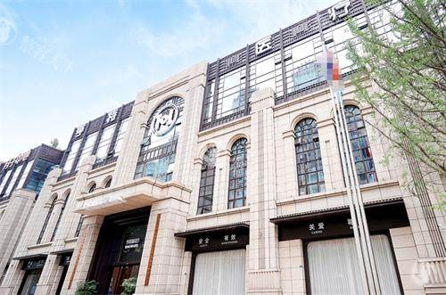 成都亨特整形医院地址在哪里?详细地址是高新区盛和二路165号附401号4层、附501号5层！