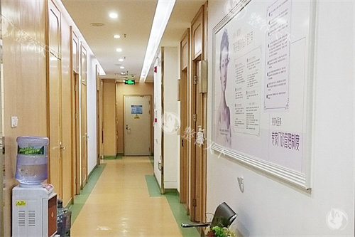 广州美诗沁口碑怎么样？正规医美机构，眼袋成效获好评，地址在越秀区天河路3号！