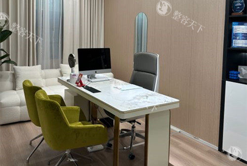 成都华生铂悦手术吸脂怎么样？操作精细、修养时间段、结果协调自然
