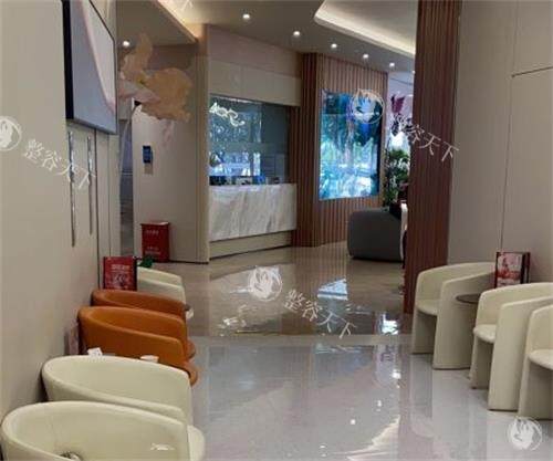 深圳鹏程整形医院价格表:眼部整形3300元起,鼻部整形1.3万元起,隆胸3万元起,速查报价单!