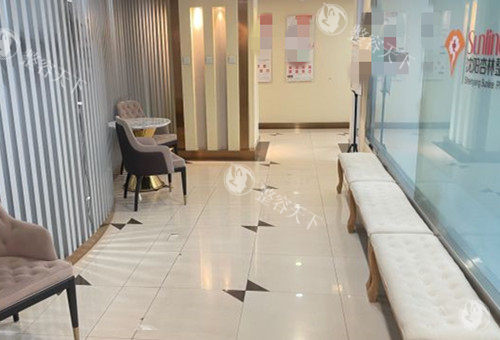 沈阳杏林做双眼皮哪个医生好?张莹莹、杜继凤医生，做双眼皮手法细腻肿胀轻