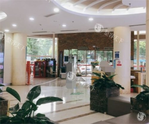 深圳港龙妇产医院大厅