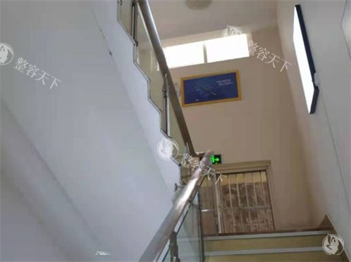 青岛诺美德整形走廊环境图