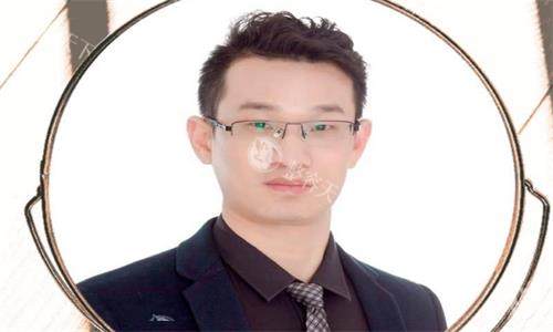 西安叶子医疗美容徐佳明医生形象照