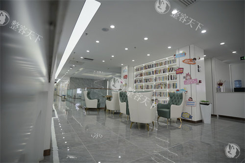 兰州维多丽亚整形等待区