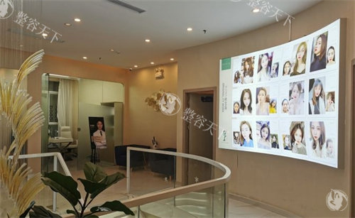 广州米伦整形二楼展示区