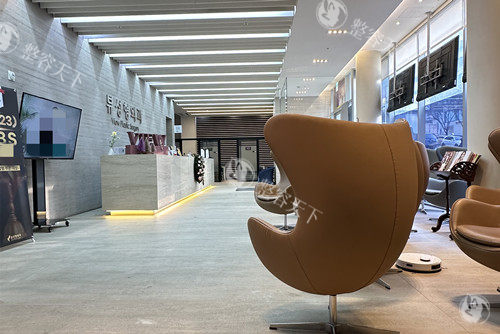 韩国必妩整形前台大厅环境示意图