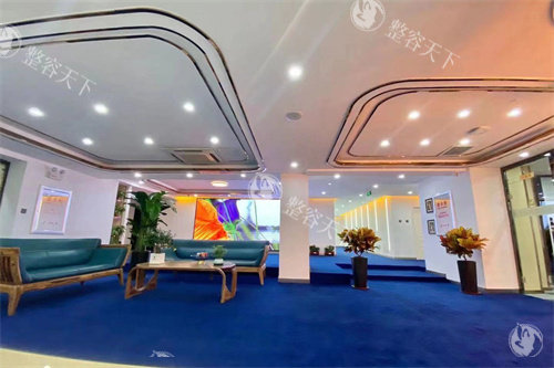 长春融美医疗美容大厅休息区