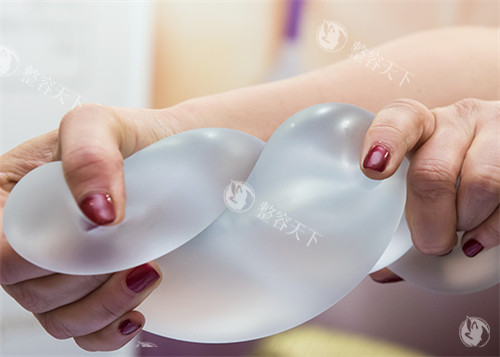 隆胸假体的材质