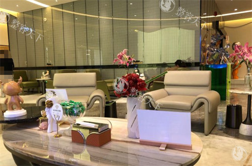 昆明韩辰整形吸脂技术如何？陈宁医生吸脂挺有名的，王德宁医生吸脂技术丰富