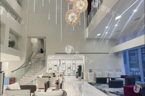 上海时光医疗美容医院价格表轮廓专长:颧骨内推4.5W元起，下颌角3.8W元起，埋线提升1.8W元起！