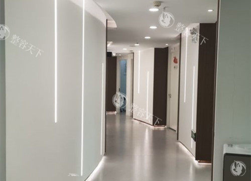 贵阳利美康医美整形内部过道环境示意图